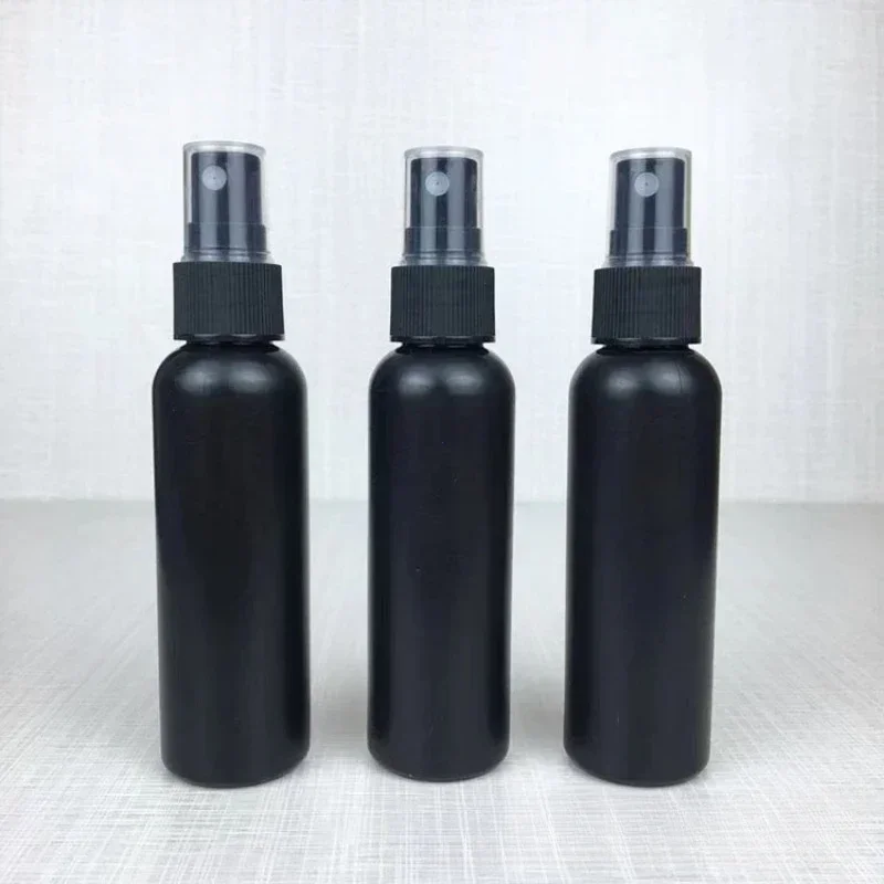 Compact Refillable Spray Bottle for Perfume and Cosmetics - Travel-Ready Hydration Solution