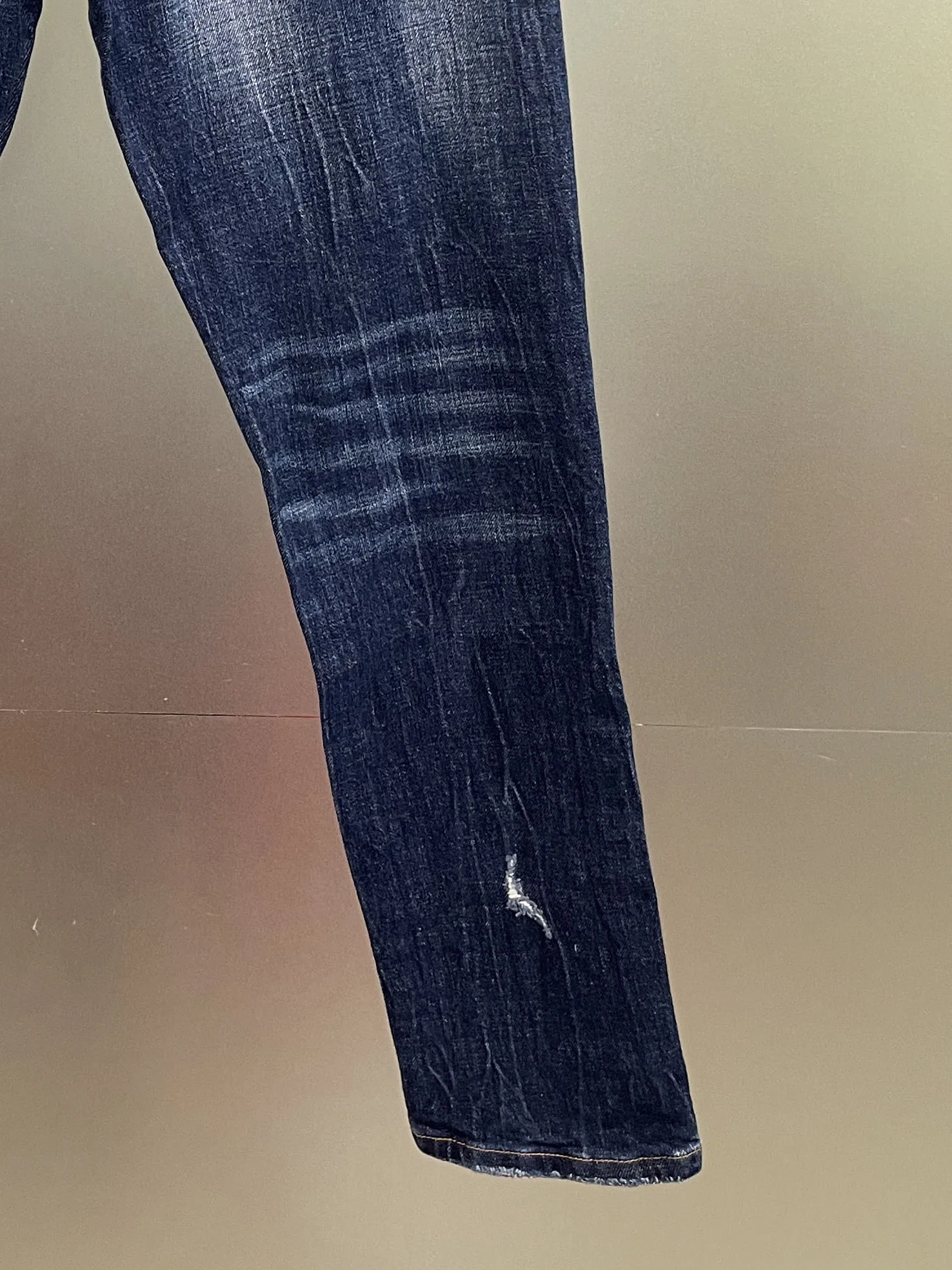 2024 Spring/Summer New D2 Jeans Trendy Men's Washed and Worn Hole Patches Fashionable Colorful Printed Small Feet Jeans Men's