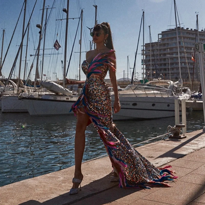 

Pretty Colorful Sequined Feather Evening Dresses Charm Strapless High Split Long Evening Gowns Sparking Prom Party Gowns Zipper
