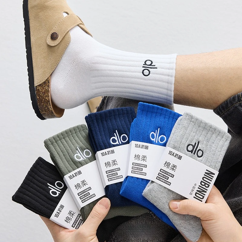 Woman Men Outdoor Pure Cotton Sports Gym Anti Odor Ventilate Long Tube Socks Teenagers Plus Size Basketball