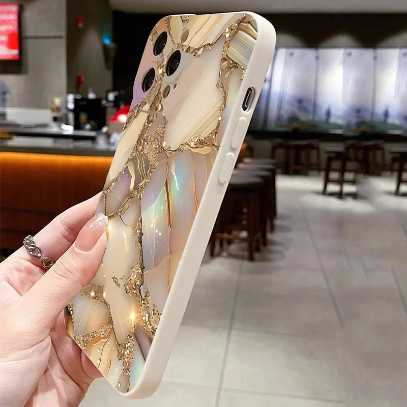 Gold Graded Marble Pattern Phone Case