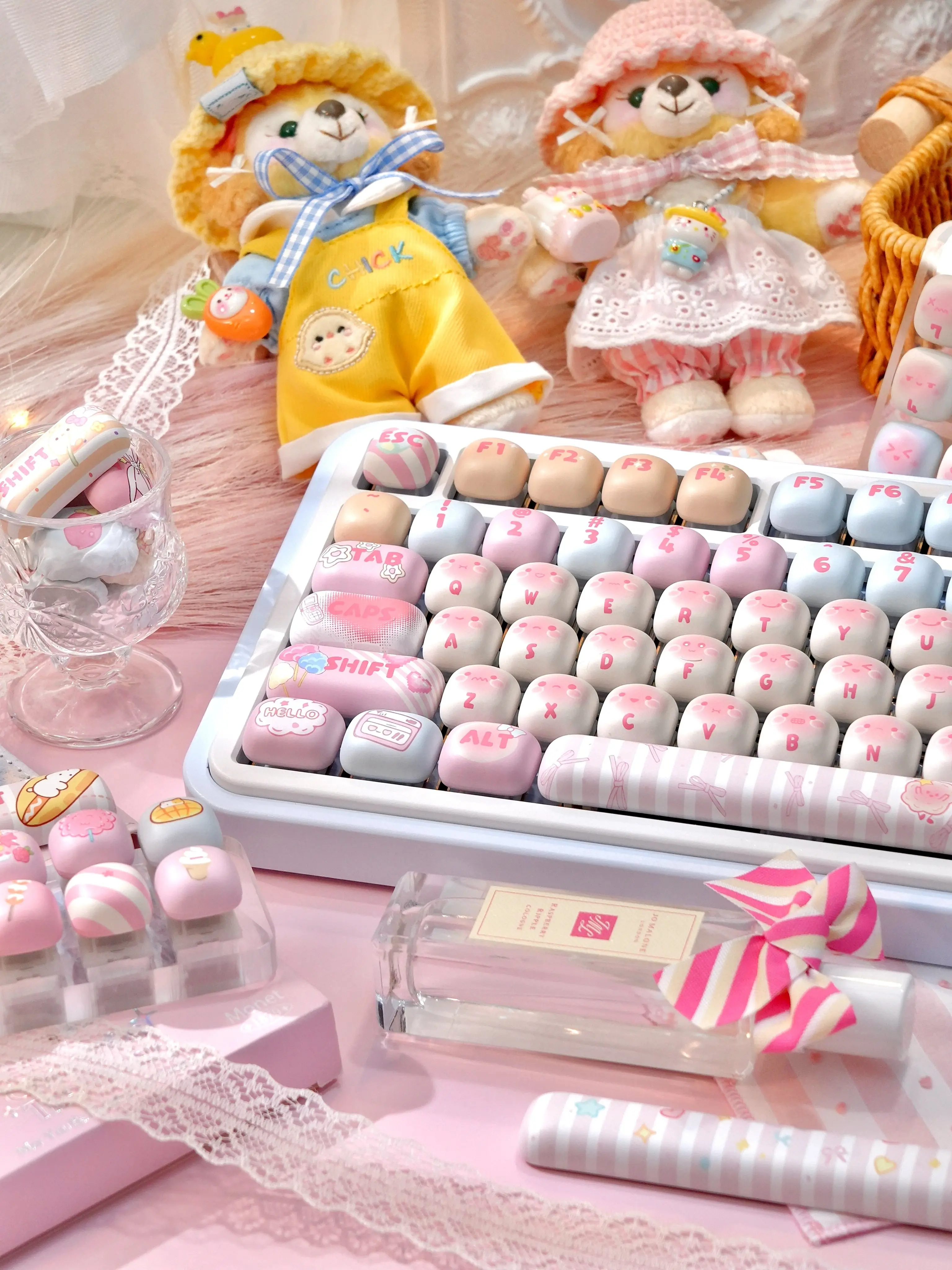 girls gaming keyboard keycaps cute PBT set