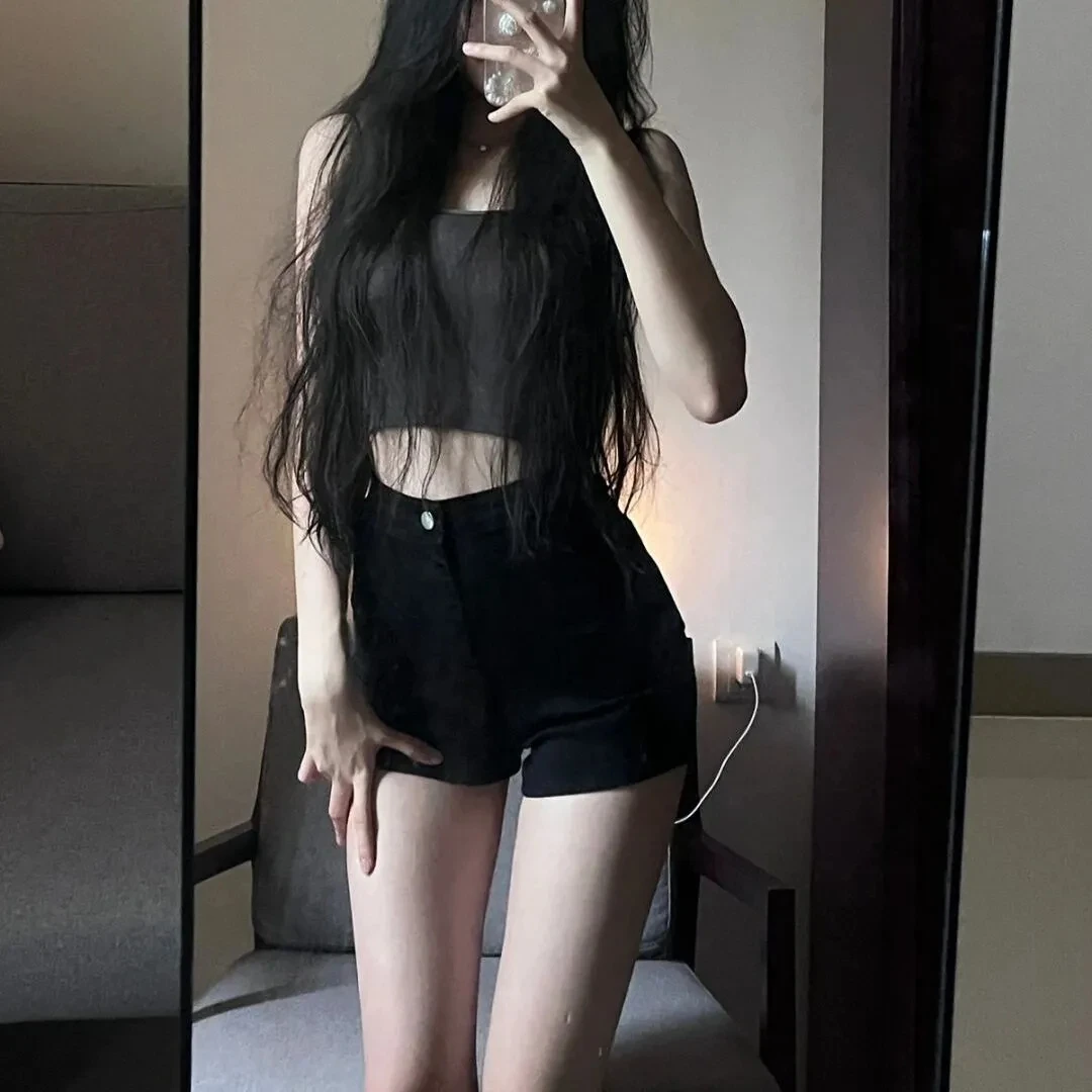 Schwarze High-Waist Skinny Jeans Shorts für Damen Trendige Figurformende Booty Hot Pants im Retro-Stil für Frühling und Sommer