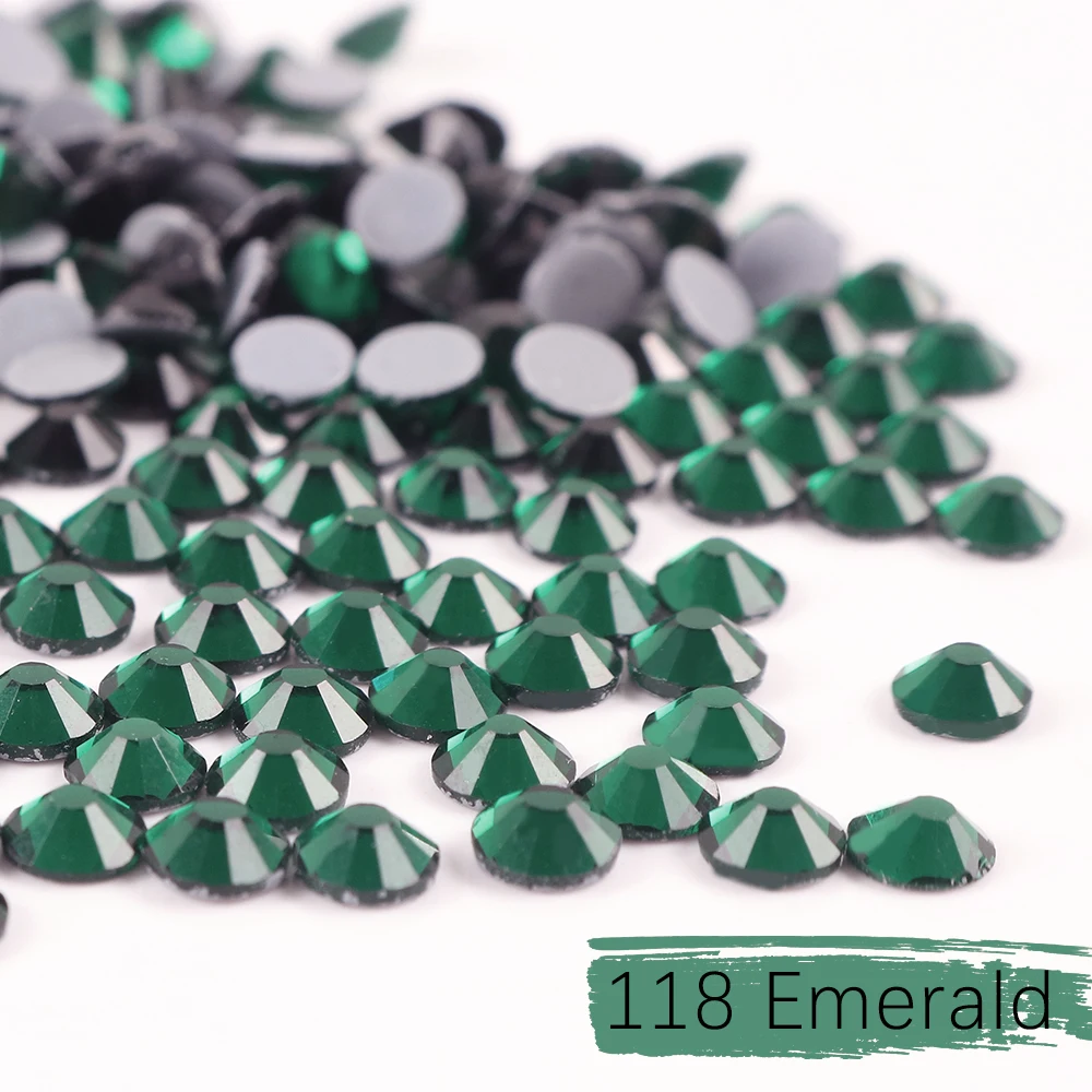 Sparkling Crystal Glass Rhinestones for Clothing and Garment Decoration