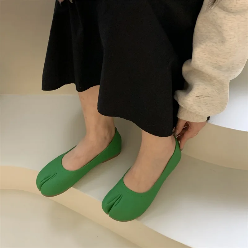Candy Color Split toe flat shoe woman brand designer pig's trotters flats soft bottom loafers for woman tabi ninja moccasins 3