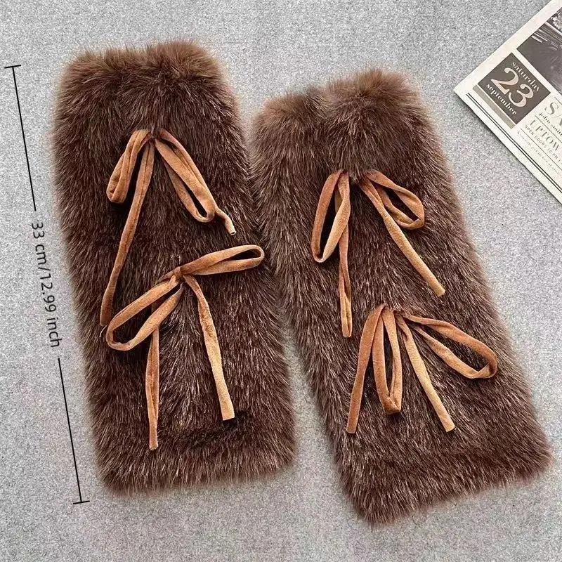 �� Beinwärmer aus Kunstfell mit Schleifen – Flauschige Winterstiefelmanschetten für Y2K- und Coquette-Stil – Detail 9