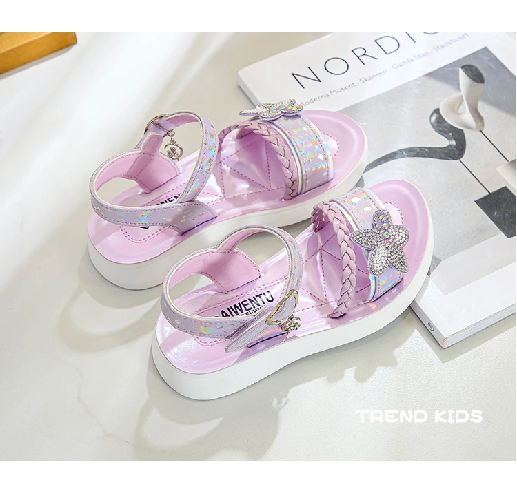 Girls Sandals 2022 Summer New Sweet Princess Kids Fashion Princess Solid Children Soft PU Rhinestones Flower Shine Party Shoes girls leather shoes