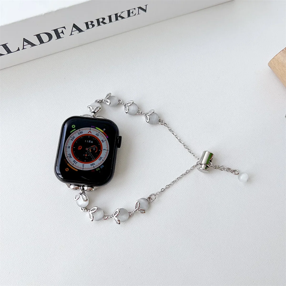 Bracelet de montre pour iWatch 42/44/45/46/49 mm 38/40/41 mm Bracelet de montre tendance en métal pour montres de la série Ultra2 Série 10/9/8/7/6/5/4/3/2/1_voghion.com