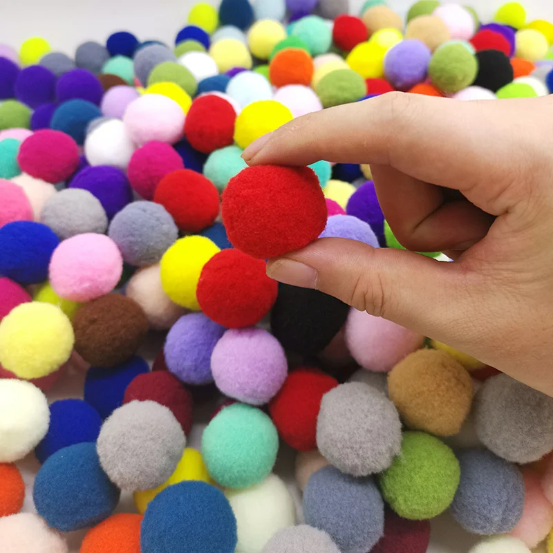 Craft Pom Pom Balls for DIY Creative Craft Decorations / 25 mm / Black - 20  pieces