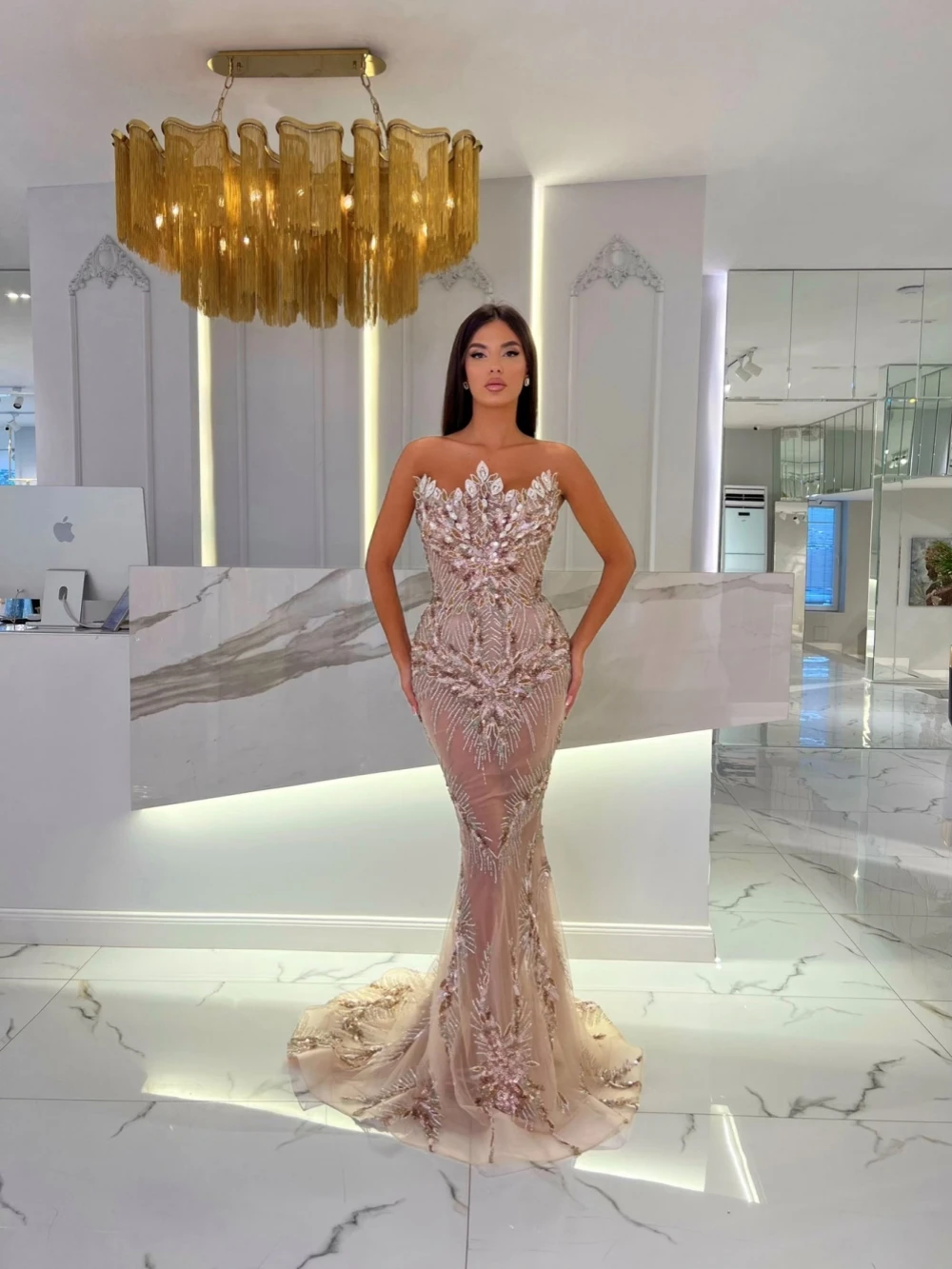 Рисунок 4 - Сексуальное платье без бретелек