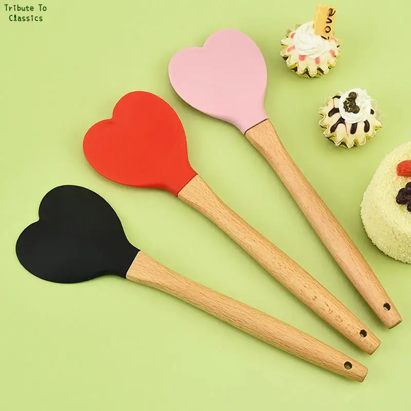 

1x Silicone Heart Shape Pastry Spatulas With Wooden Handle Cookie Spoon Baking Accessories Kitchen Tools Accessories Utensils