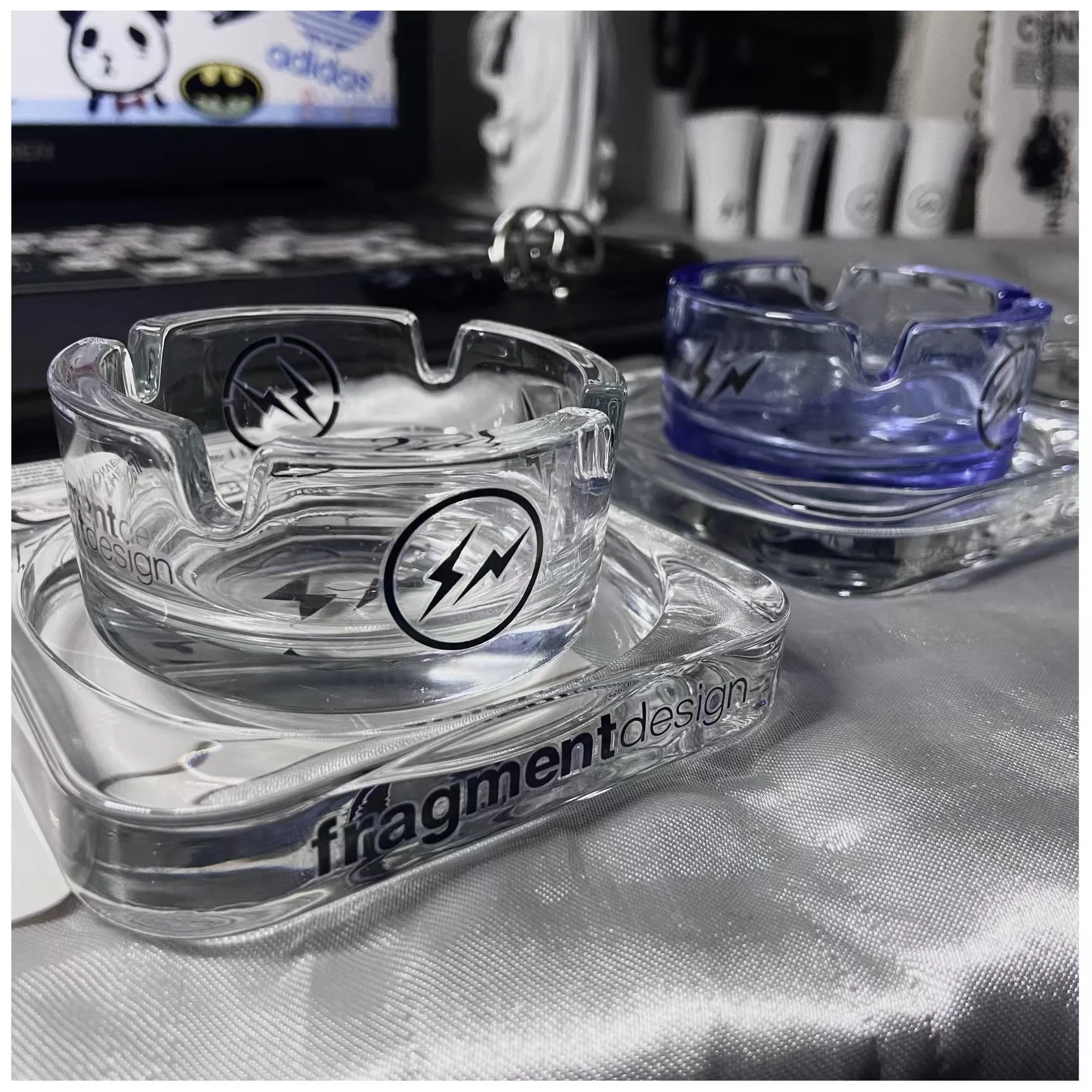 Trendy brand Hiroshi Fujiwara lightning small transparent glass ashtray home personality ins Nordic vibe style car mount