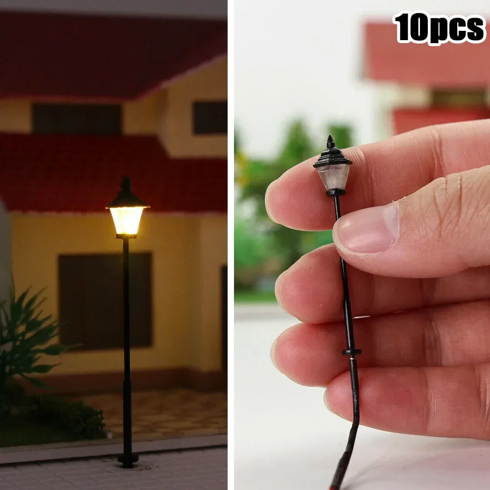 5 Lampioni Stradali In Scala 1/87 Con Luce LED Bianca, Per Modellismo Ferroviario E Diorami HO