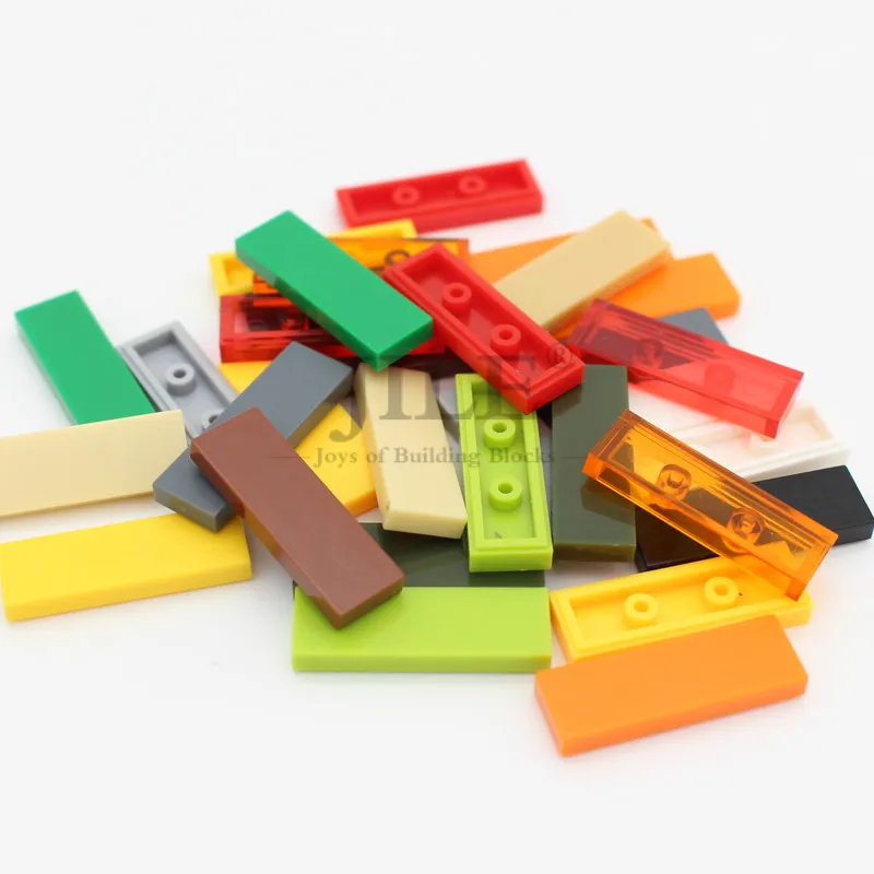 50pcs Moc 크리 에이 티브 타일 1x3 태블릿 63864 DIY 클래식 빌딩 벽돌 블록 세트 교육 장난감 액세서리와 호환 가능