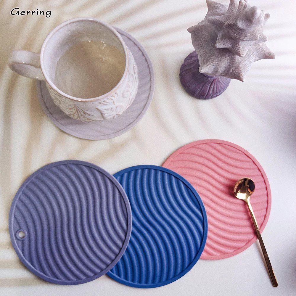 

Gerring Nordic Waterproof Silicone Mat Table Undulate Rubber Heat Resistant Mat Non-slip Bowl Mats For Kitchen
