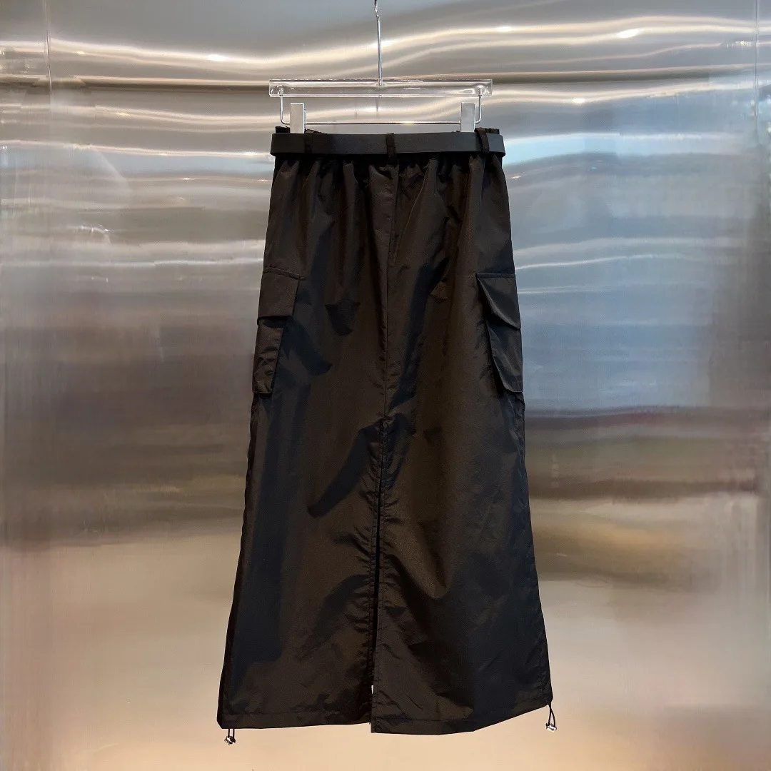 

2023 Classic Triangle Pack Skirt with Double Pockets and Elastic Waist for Fashionable Workwear Style