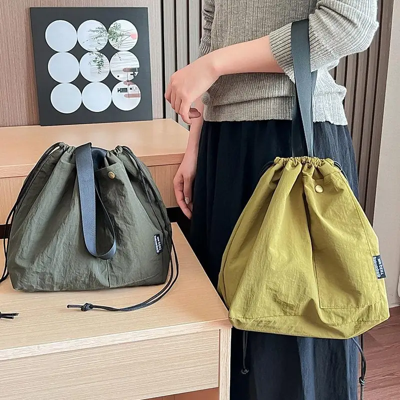 두꺼운 휴대용 보온 도시락 가방 드로스트링 대형 단색 학생 직장인 도시락 가방..