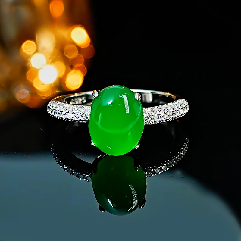 

New Chinese China-Chic 925 Silver Green Chalcedony Ring Inlaid with High Carbon Diamond Ice Seed, Smooth and Versatile