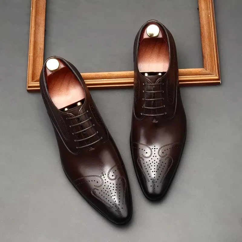 Bullock men's shoes, lace ups, carved leather. Formal wedding, dress code. Size 46