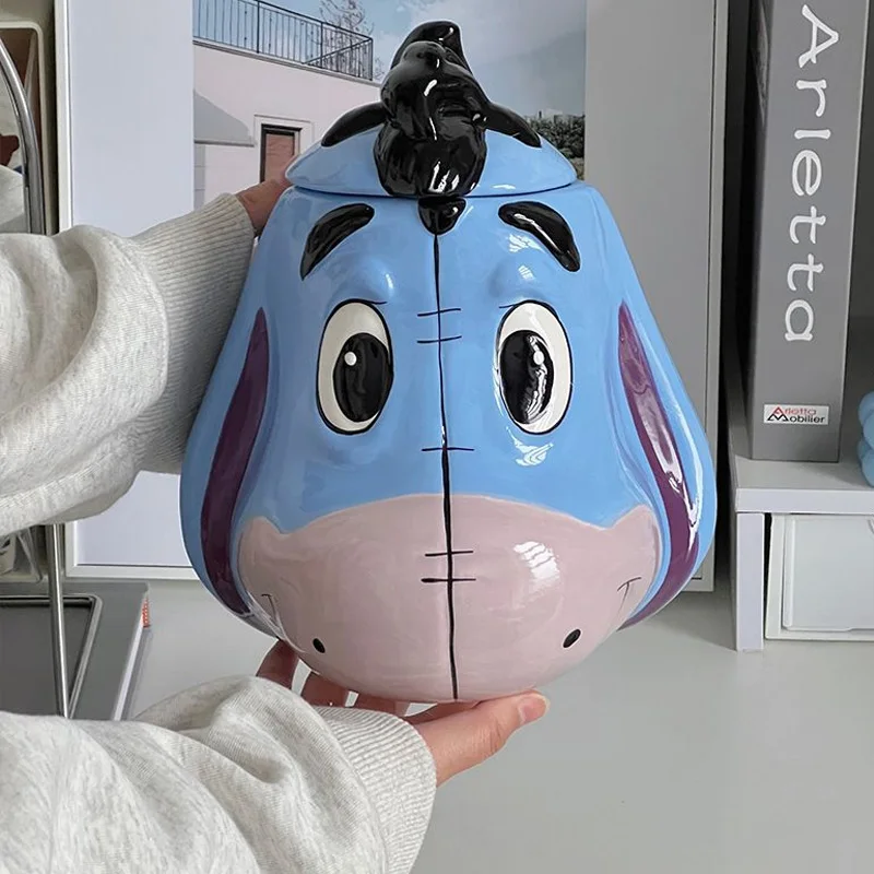 Kawaii Disney Anime Winnie Pooh Bear Eeyore Action Figure Toys Donkey Ceramic Storage Tank Tea Canister Regalo Di Natale Per Bambini