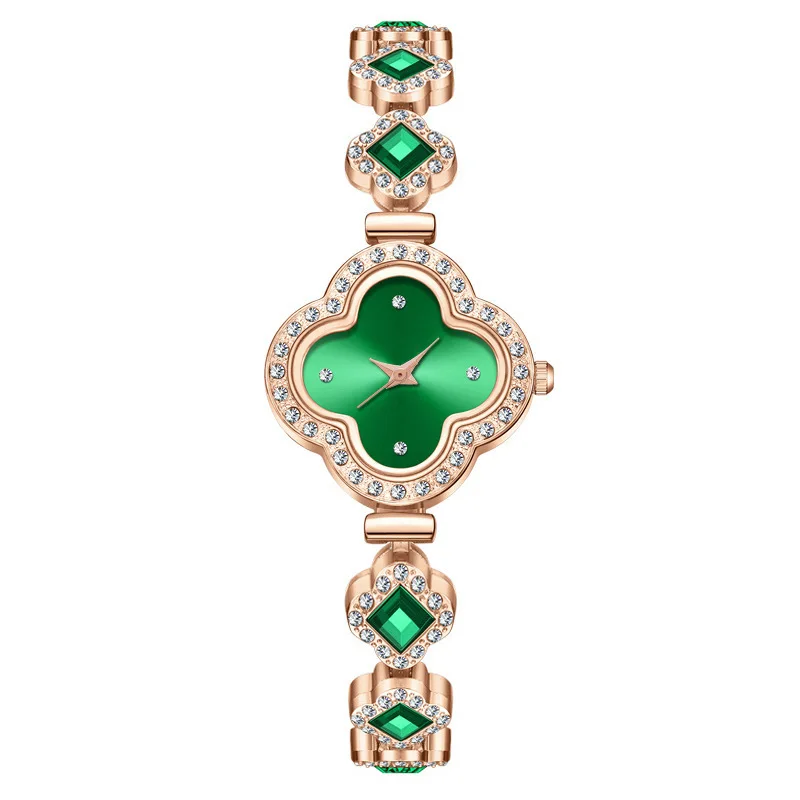 Fashion Versatile Women Four Leaf Clover Bracelet Watch Popular Quartz Diamond Fashion Green Watch Designer Casual Wristwatch 4