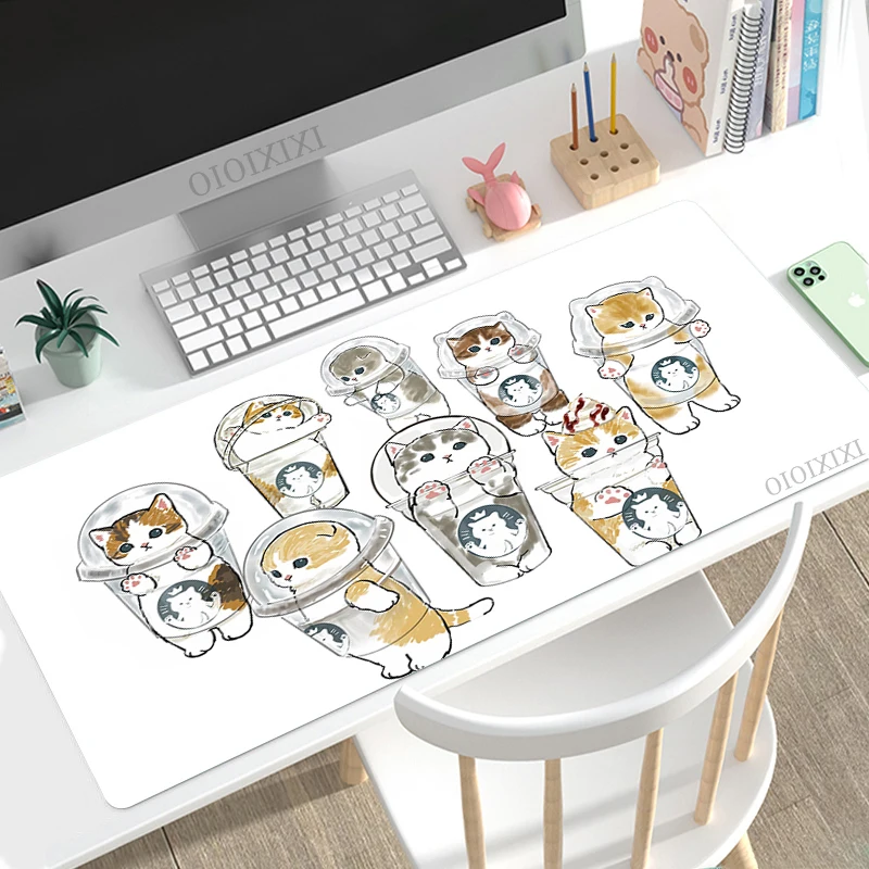 Tappetino Per Gaming XXL Con Stampa Gatto, 1000x500mm, Superficie Liscia, Base Antiscivolo, Bordi Cuciti, Perfetto Per Computer E Laptop