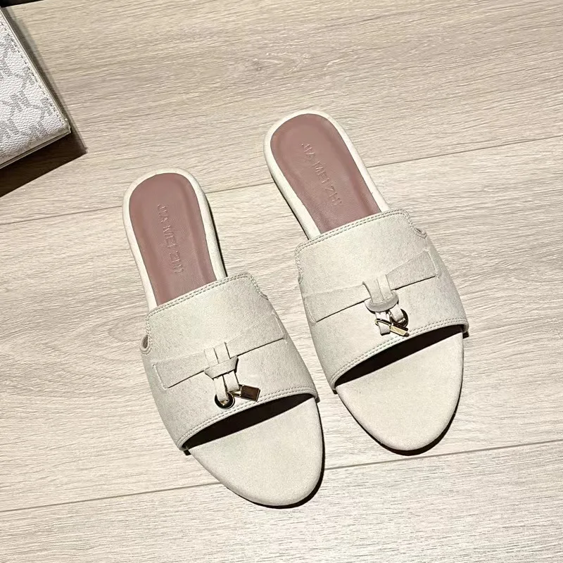 In The Summer Of 2024, The New Style Of Wearing Cowhide Suede Daily Travel Holiday Beach Leisure Open-Toed Flat Slippers Female