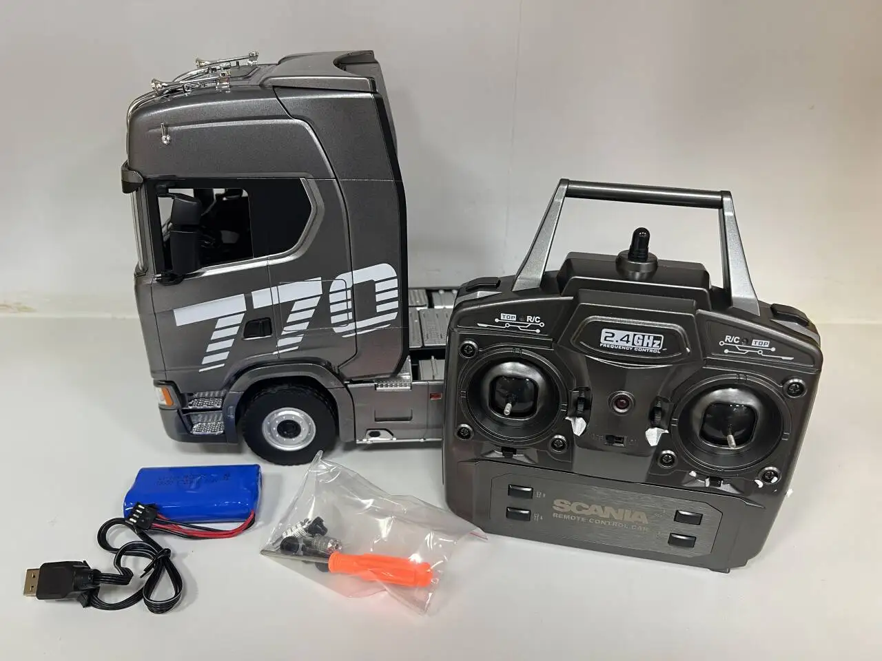 S8d1855653c9948eaae1f5f1e3d48d