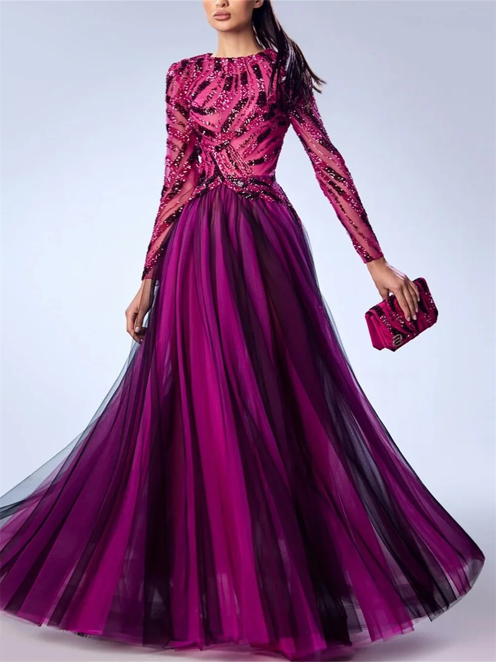 Рисунок 3 - Женское вечернее платье с блестками It's yiiya