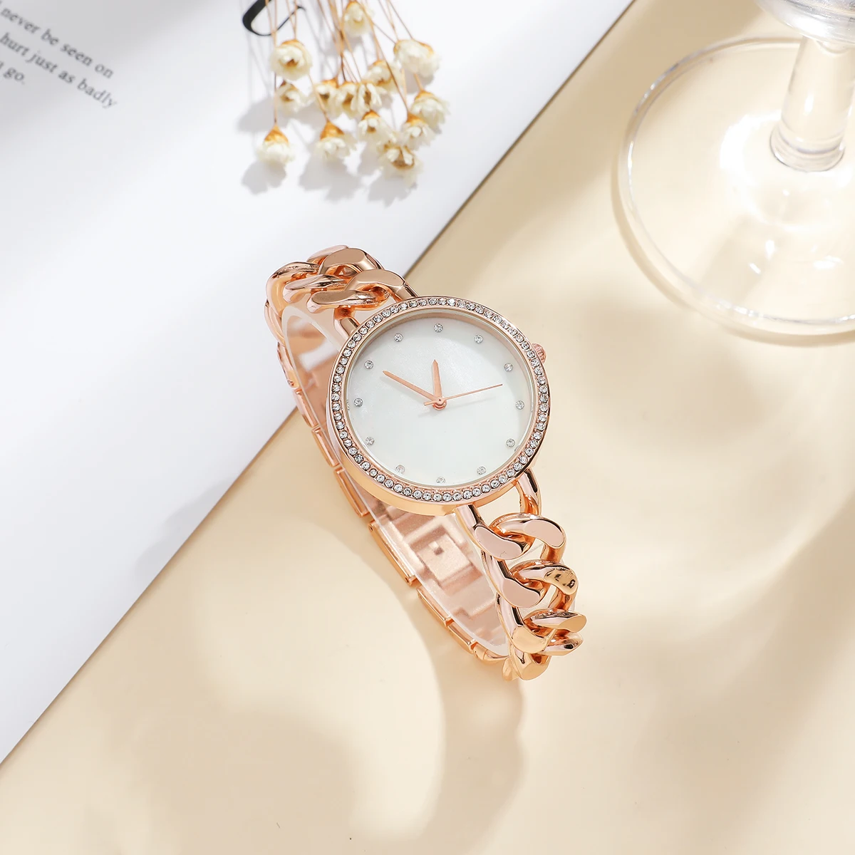 Fashion Simple Diamond Dial Chain Steel Belt Quartz Bracelet Watch women watches electronic watch