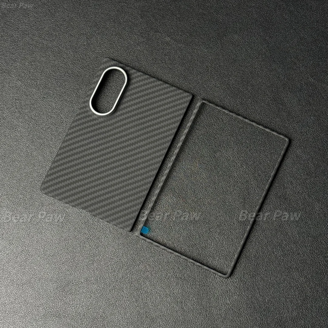 Wide Real Carbon Fiber Magnetic Case with Metal Lens Protection