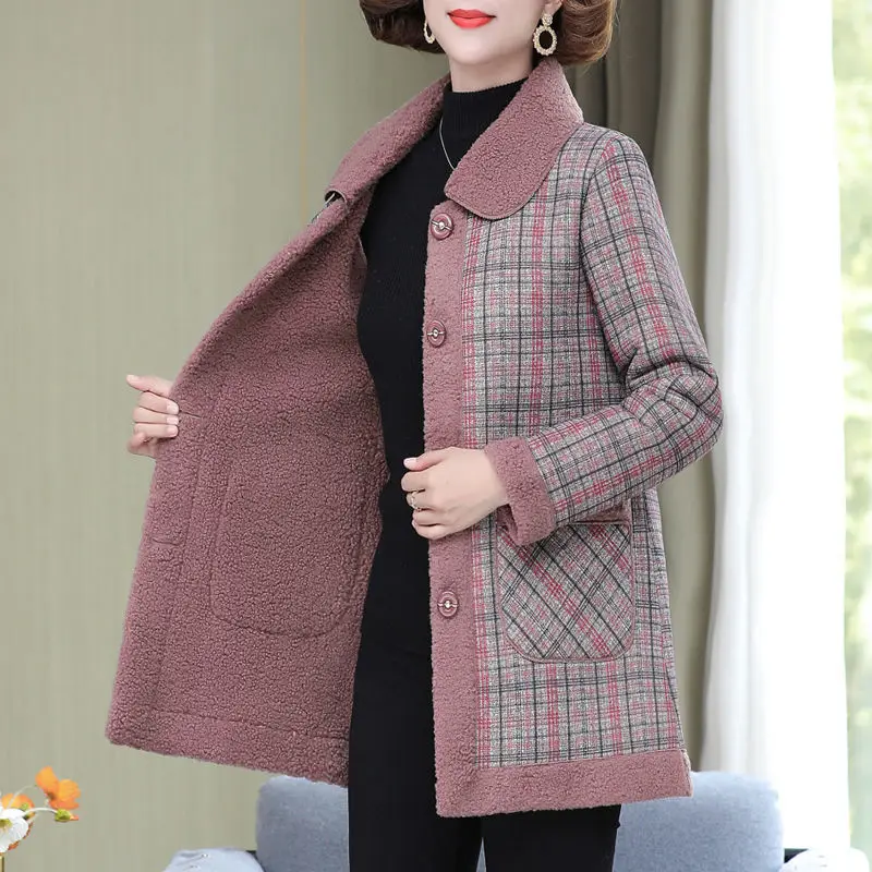 

Новая комбинированная бархатная куртка для матери среднего возраста 2023 осень-зима тонкое плотное клетчатое Пальто короткие женские теплые парки верхняя одежда