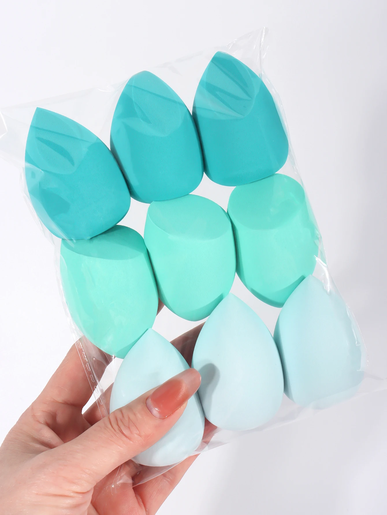 9 Makeup Sponges Become Larger When Exposed to Water Does Not Contain Latex Suitable for All Skin