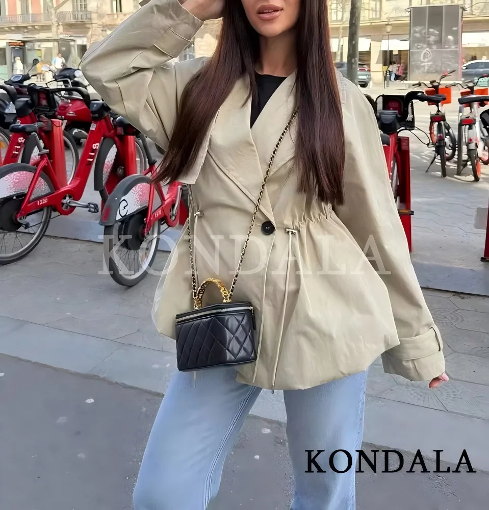 KONDALA Damen Streetwear Lässiger Trendiger Kurzer Trenchcoat mit Revers und Gürtel Neue Mode 2026 Frühling Sommer Pendler-Jacke – Detail 2