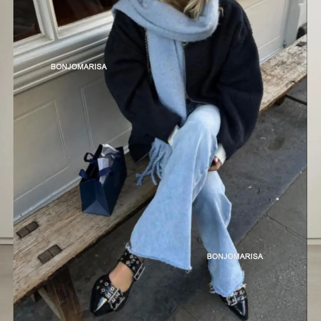 Рисунок 5 - Туфли BONJOMARISA на плоской подошве с острым носком