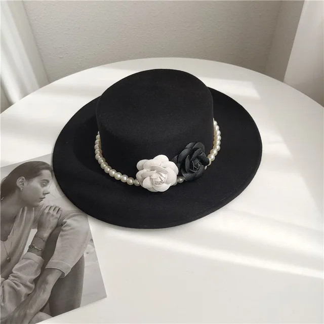 Elegant Women's Hat With Bibbon Band Autumn Flat Top Wide Brim