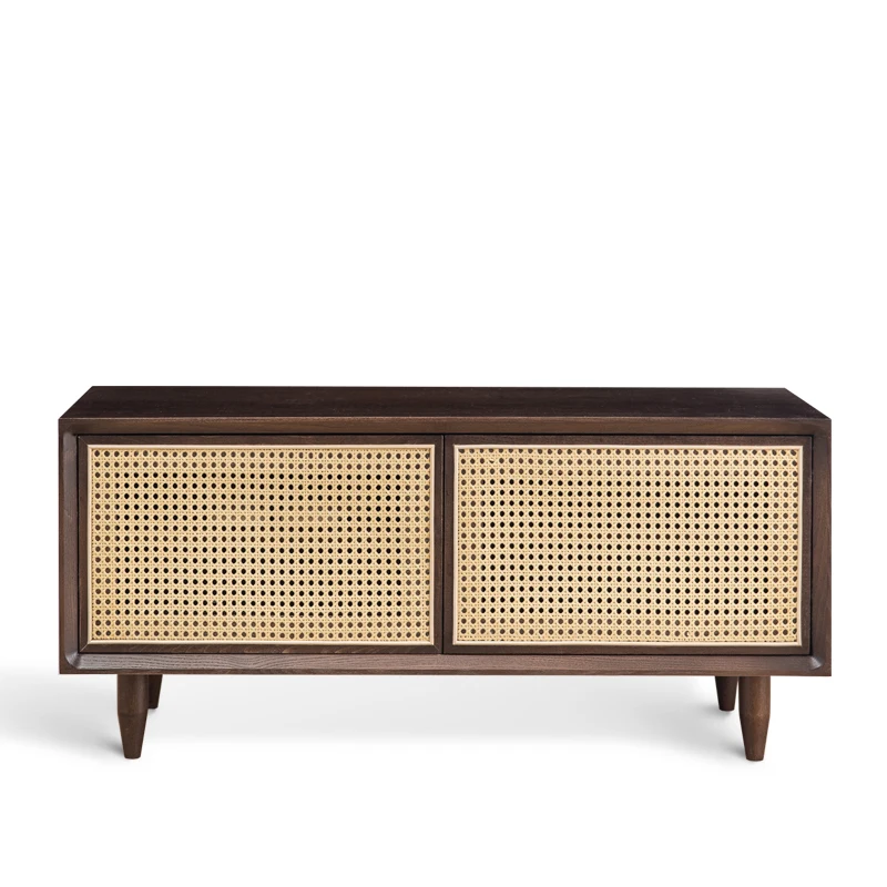 

Шкаф для обуви, простой и современный из массива дерева. Снаружи входа прихожей оборудован стулом для смены обуви