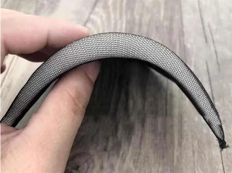 Description Picture 4 of item1pair 1cm Soft Good Ductility White Black Comfortable Sponge Shoulder Pad Sew Shirt Coat Sweater Decorate Supplies