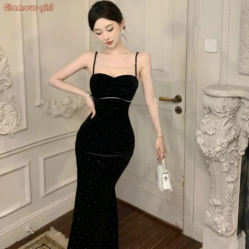 

High End Velvet Suspender Dress Women in Spring and Summer with A Base for Slim Fit and Slimming Effect. Sexy Waistband Fishtail