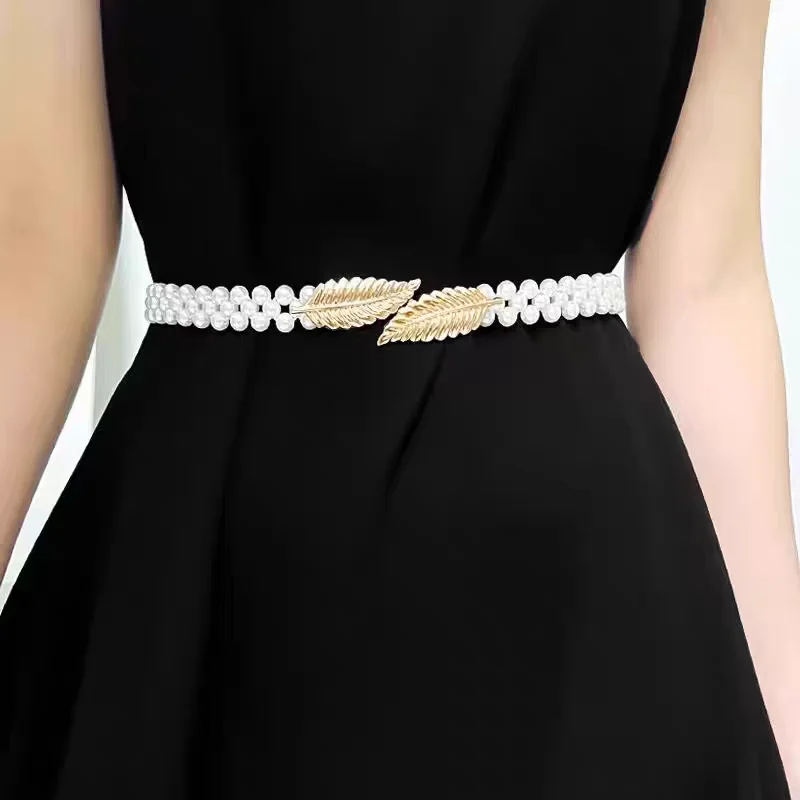 Elegant flexible waist chain made of imitation pearls, adjustable belt accessories for women, suitable for daily travel, weddings, and parties.