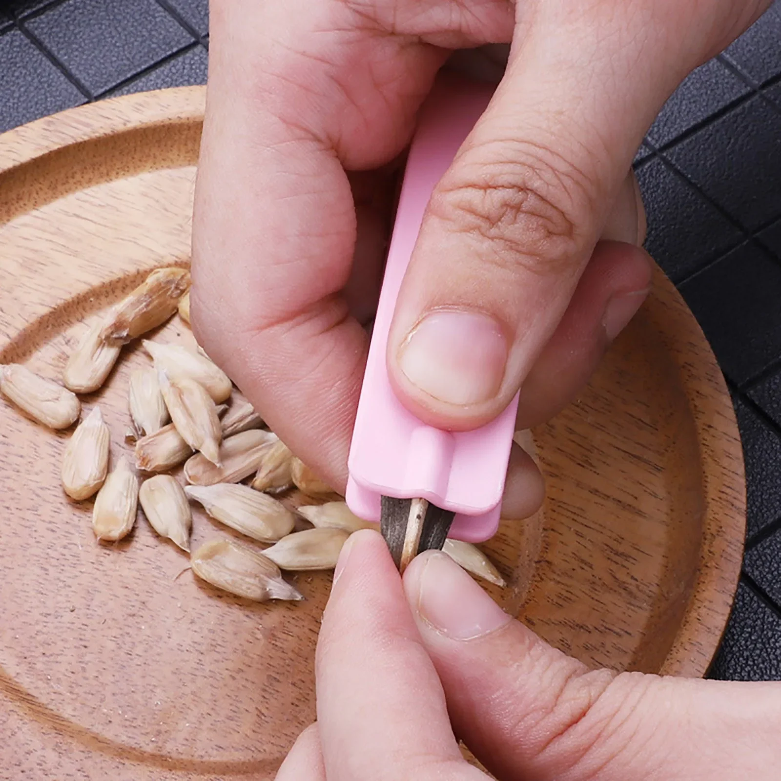 Sunflower Seed Peeler Machine Kids Melon Seeds Cleaner Children Peeling Artifact Opener Kitchen Household Gadgets Accessories 3