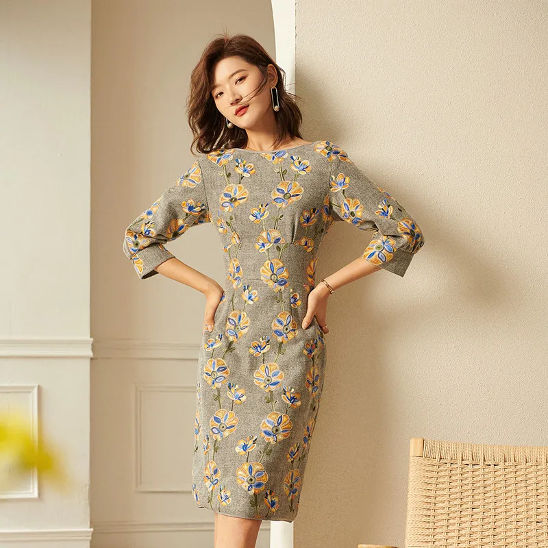

Spring Autumn Wool Embroidery Dress Office Lady Flower Dress Split Straight Dress Women Luxury Three Quarter Dress Knee-Length