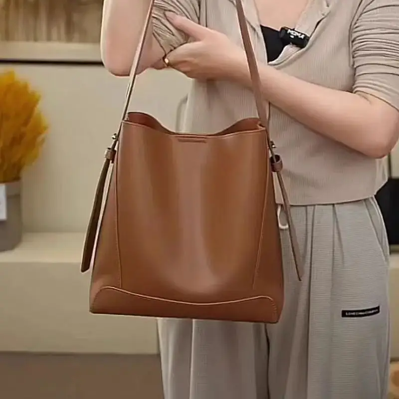 Bucket Bag Women's High-volume Leather Bag Superior Sense Of Simple Shoulder Messenger Bag Tote Bag