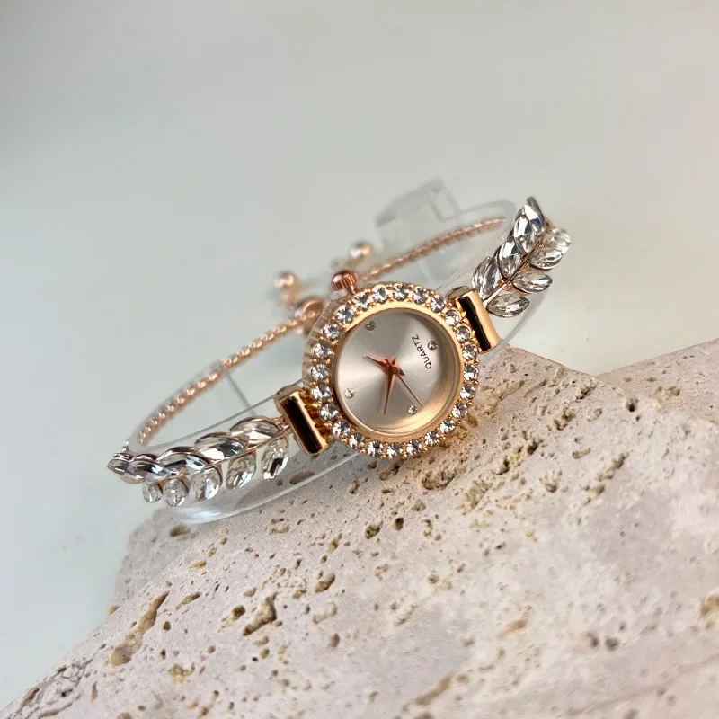 Women's Watch Simple Luxury Water Diamond Quartz Bracelet Watch