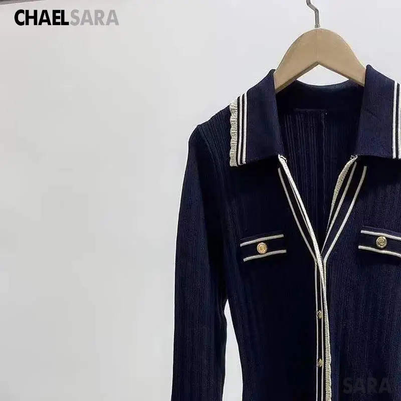 

Женское трикотажное платье с V-образным вырезом и длинным рукавом