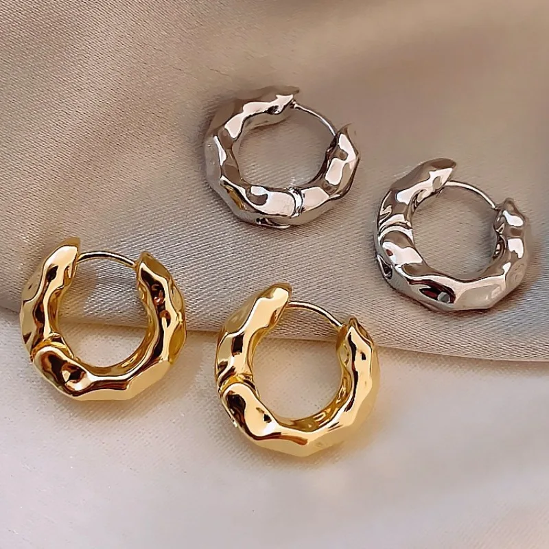 

Geometric Pleated Ear Buckle Versatile Earrings Minimalist Personality Temperament Metal Cool Hoop Earrings Women Jewelry Gifts