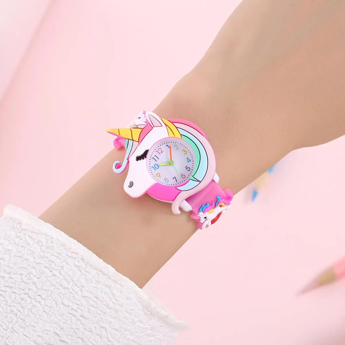 New Children's Love Unicorn Saturn Rainbow Meteor Student Silicone Cartoon Watch 3