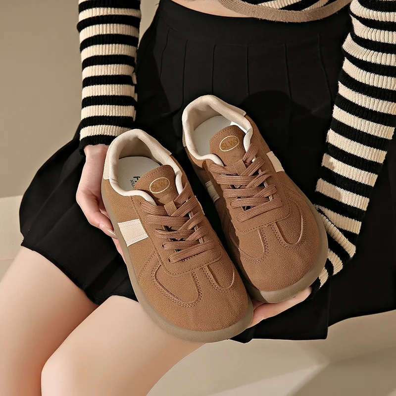 Autumn New Fashion Trend Women's Casual Shoes College Style Wide Toe Soft Comfortable Flat Shoes Outdoor Casual Sports Shoes 2