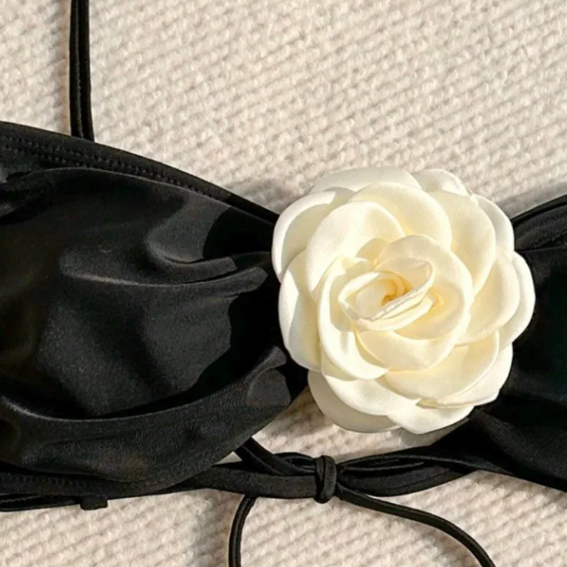 Рисунок 4 - Женский купальный костюм с цветочным принтом