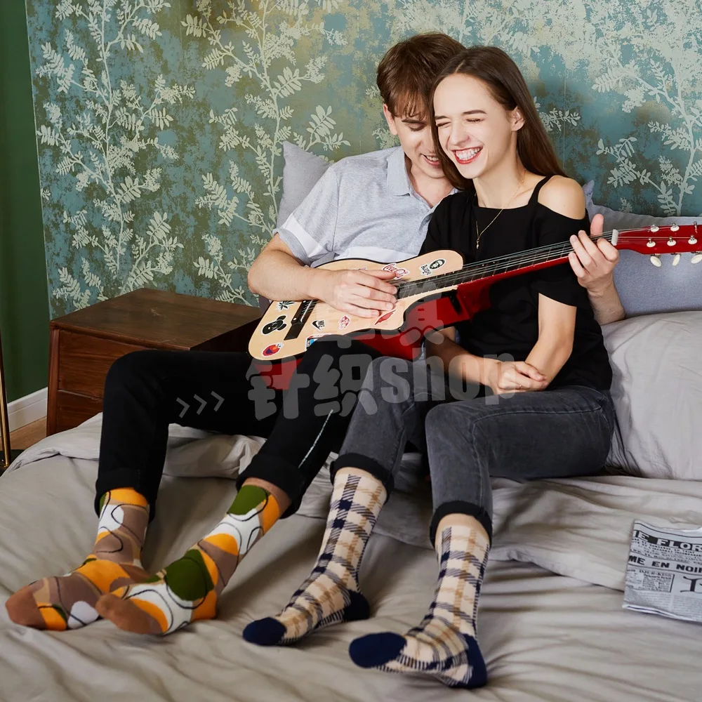 2024 Men\'s Latest Design Middle tube Socks Autumn Socks Quality Business Geometric Lattice Colorful Mens Cotton Socks
